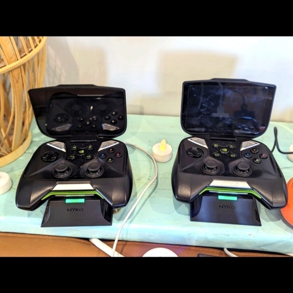 Nividia Shield Portable Systems for gaming + 3 Nyko HDMI TV Charging docks - Picture 1 of 7